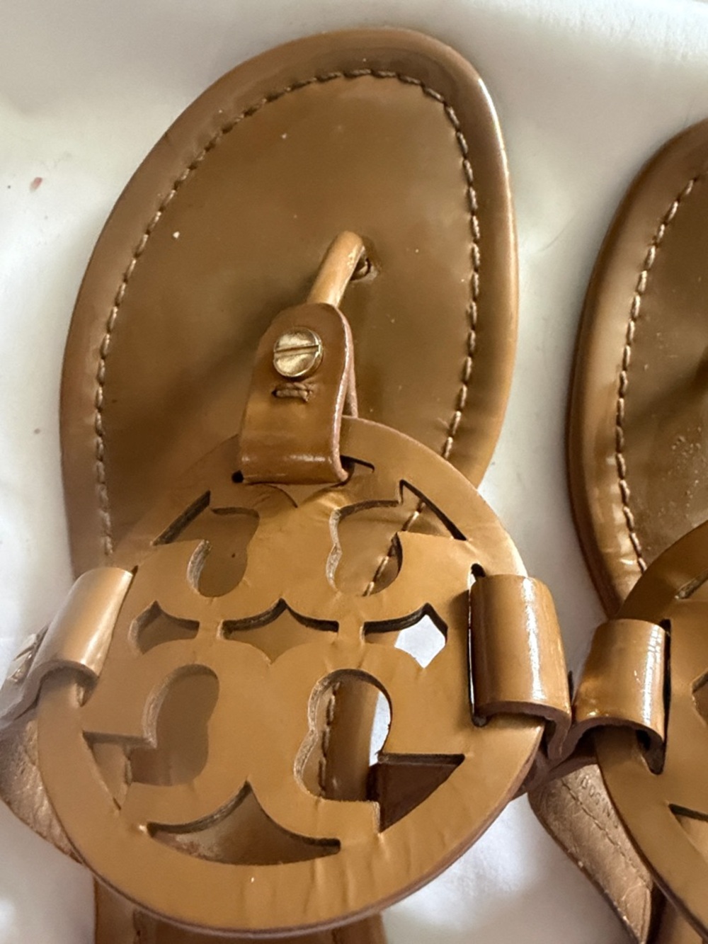 Tory Burch Brown Leather Logo Cutout Thong Sandals - Picture 6 of 14